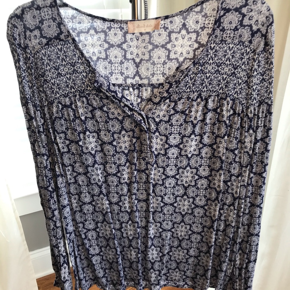 Altar’d State Tunic, Blue & Cream Pattern, Medium